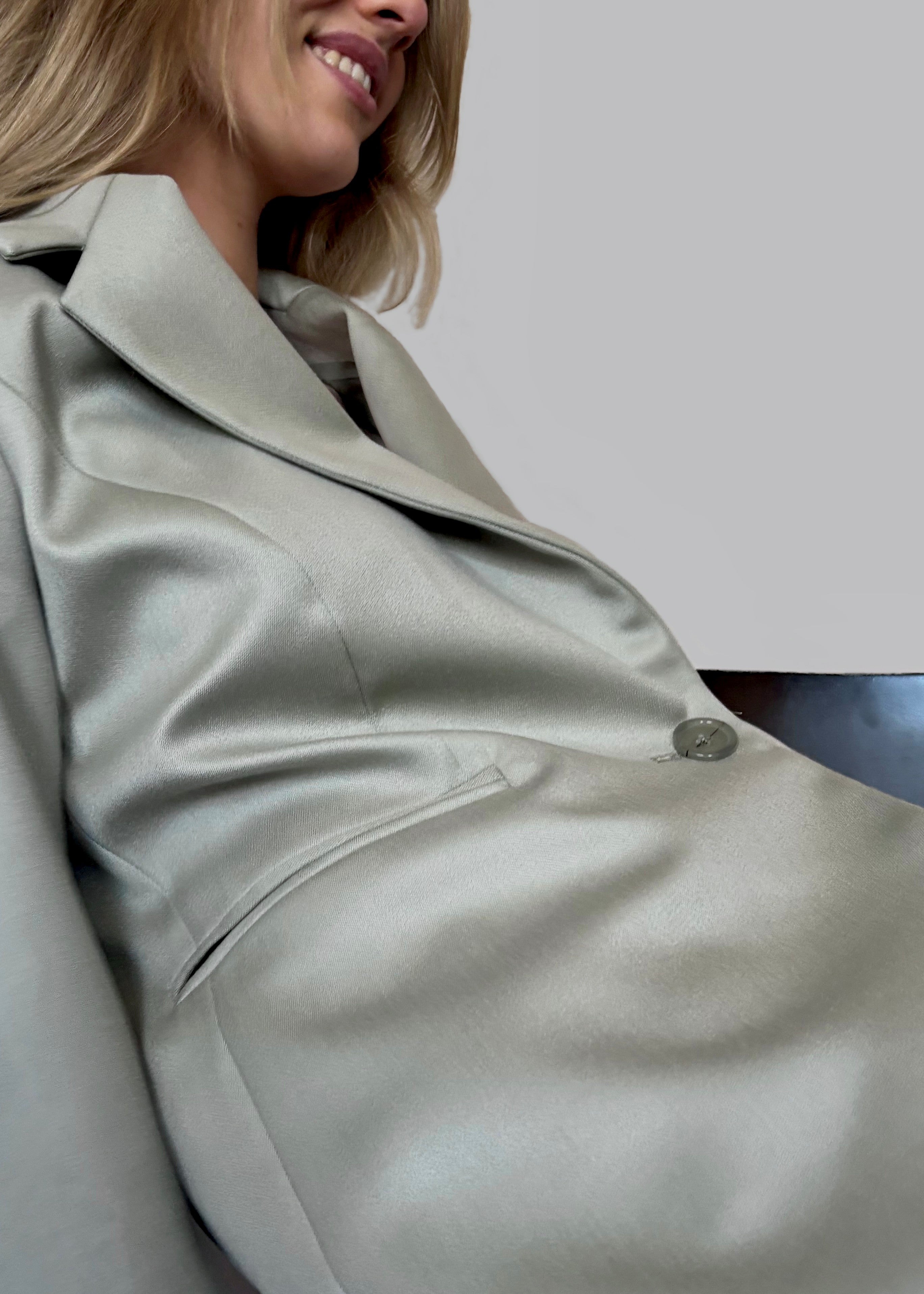boyfriend blazer in aloe wash
