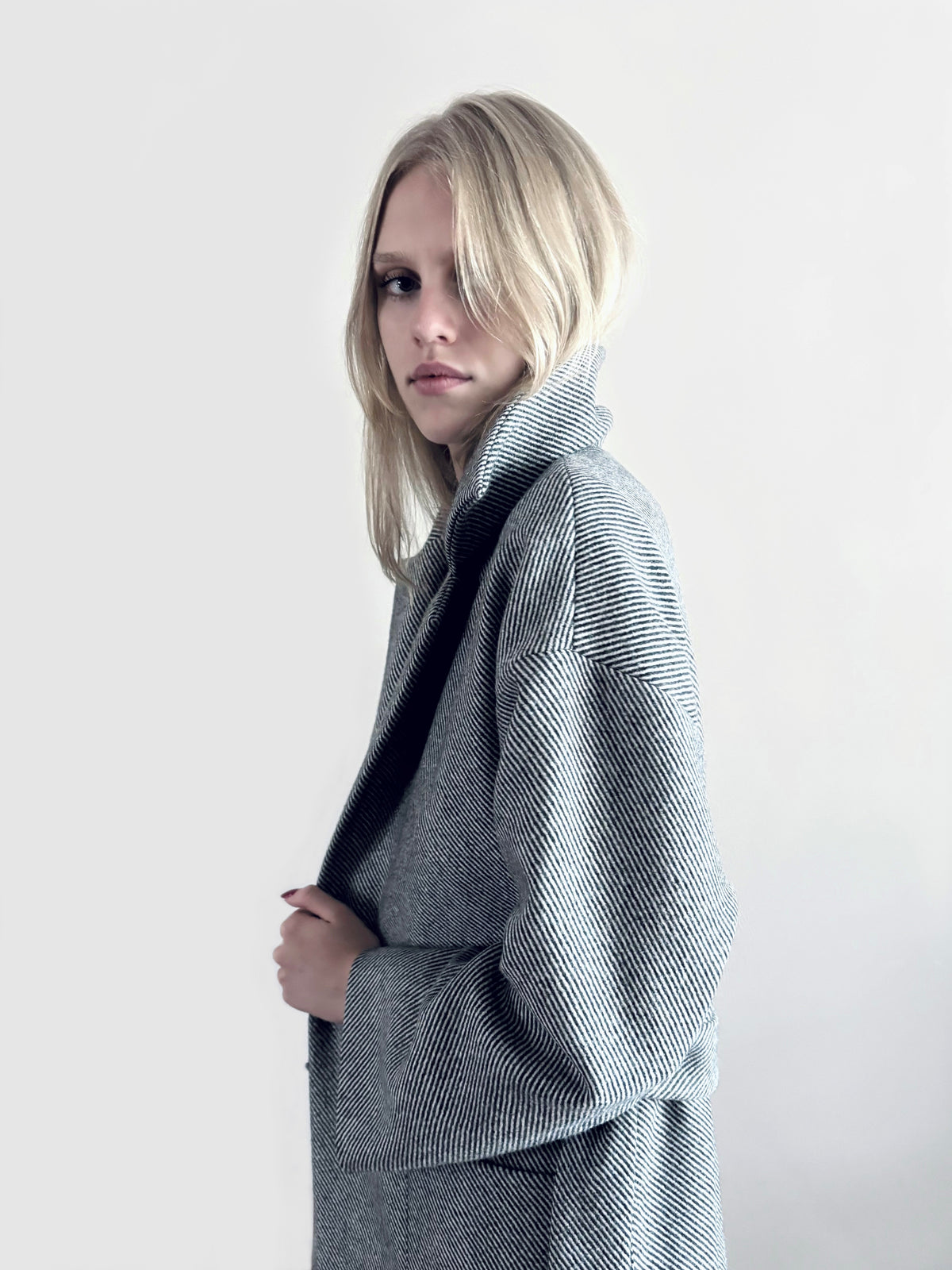 midi coat wool in gargoyle