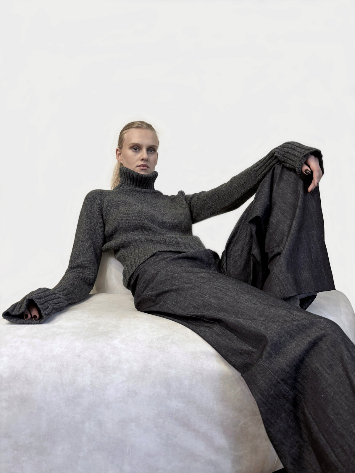 raglan sweater turtleneck in anthracite